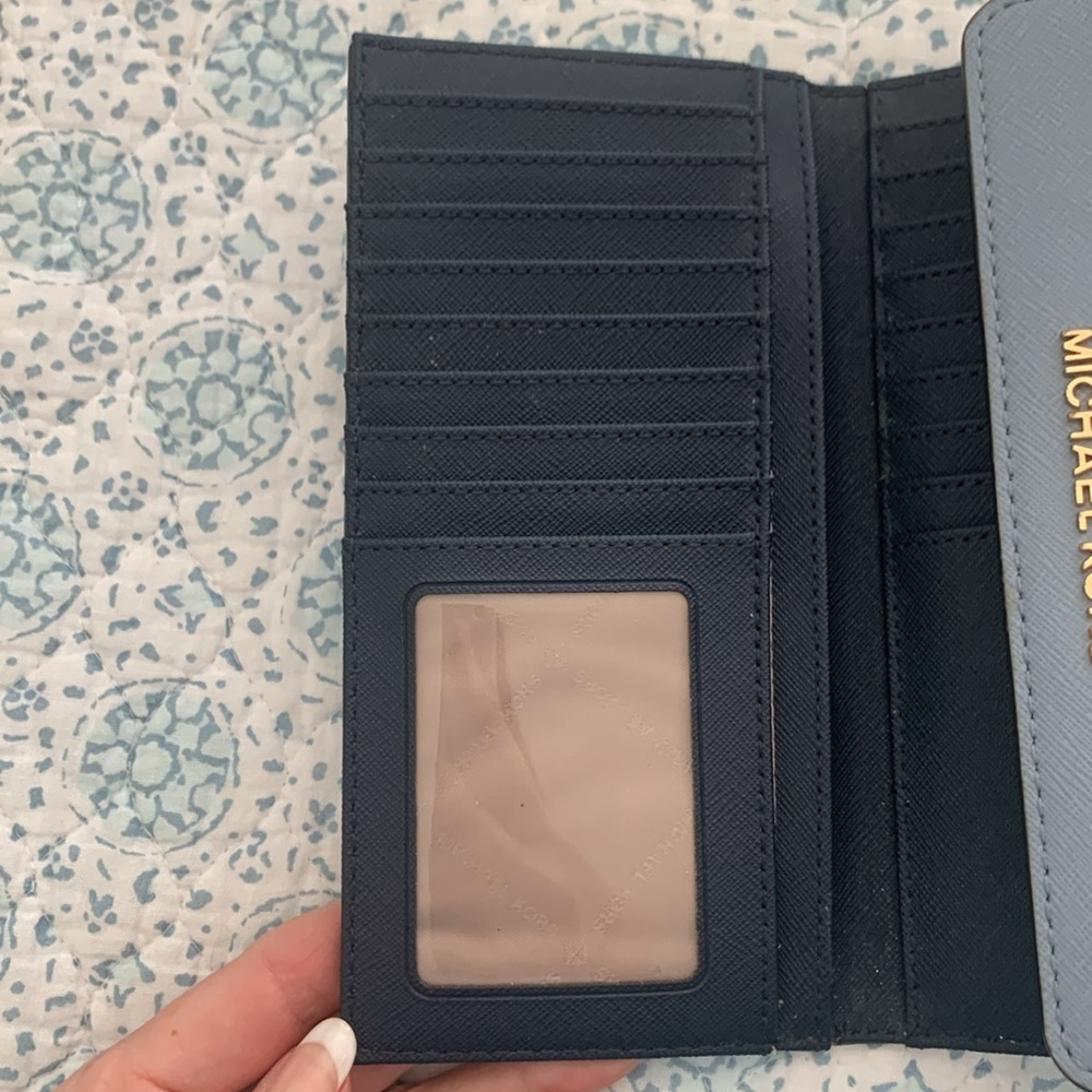 Michael Kors wallet blue ☘️HP - Picture 3 of 6